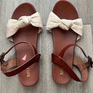 MIA Addilynn Fabric Knot Sandal
